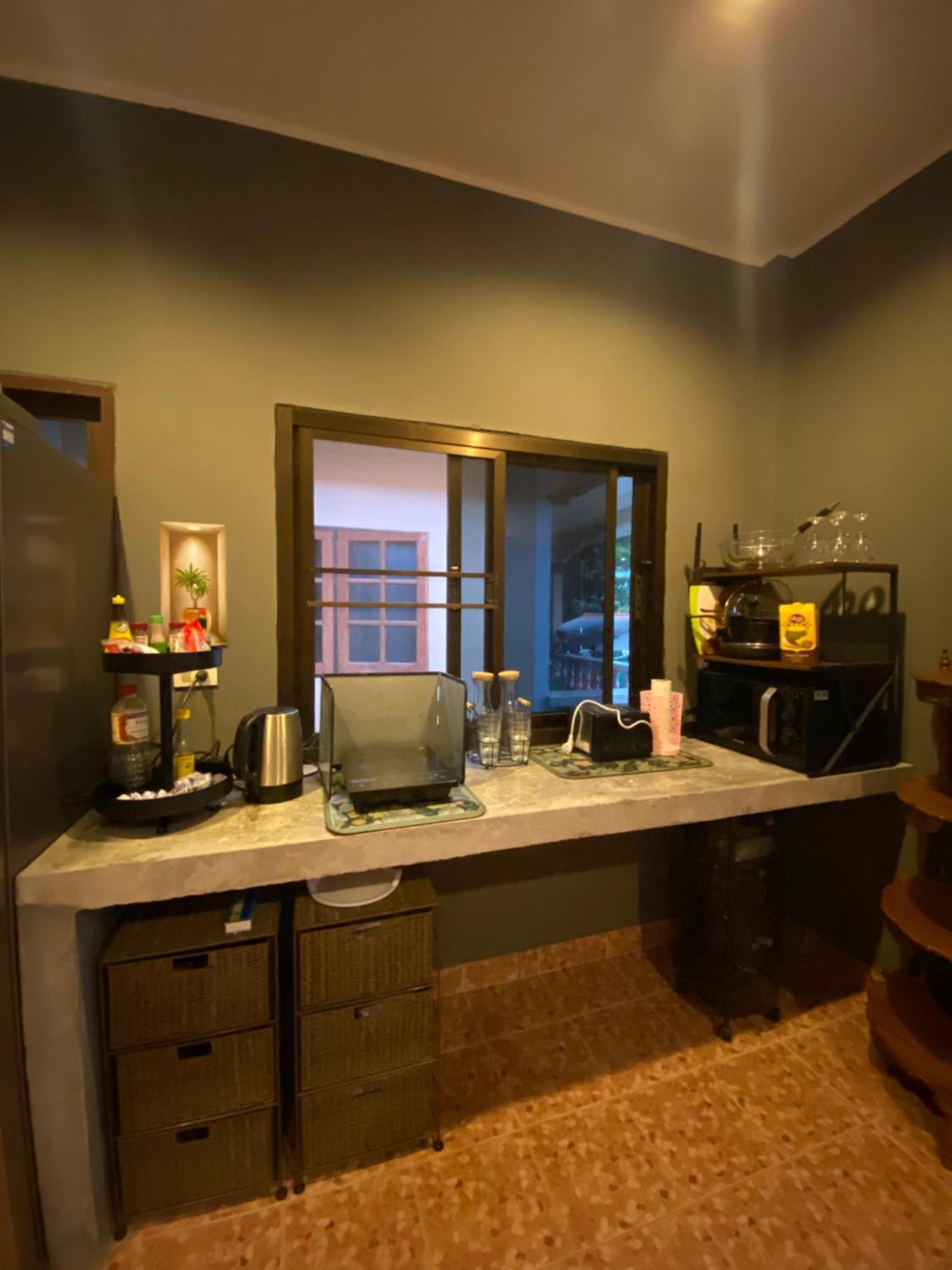 Beachfront Bungalow South Of 푸껫 외부 사진