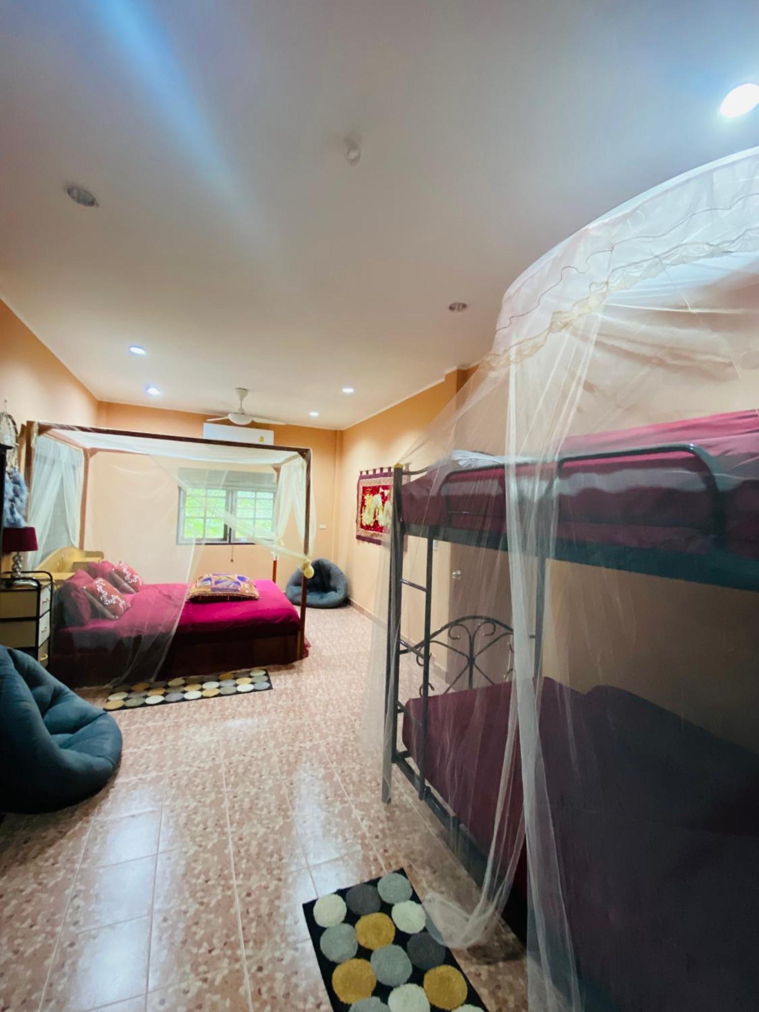 Beachfront Bungalow South Of 푸껫 외부 사진